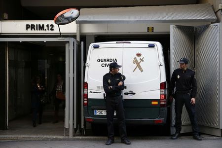 © Reuters. Dimite uno de los alcaldes madrileños implicados en la operación Púnica