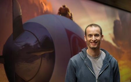 © Reuters. Co-director of the animated movie "Big Hero 6" Chris Williams poses for a portrait at Disney Animation Studios in Burbank, California