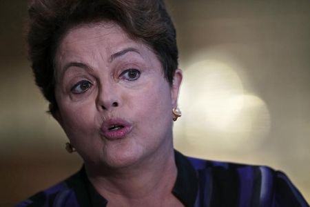 © Reuters. Presidente Dilma Rousseff durante entrevista coletiva em Brasília