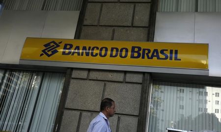 © Reuters. Fachada de uma agência do Banco do Brasil no centro do Rio de Janeiro 