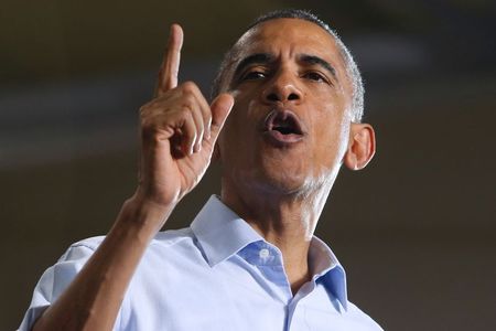 © Reuters. أوباما يواجه مرحلة صعبة بعد سيطرة الجمهوريين على الكونجرس