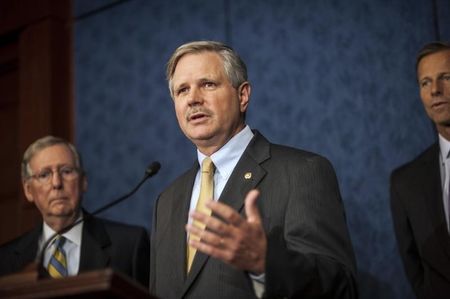 © Reuters. Senator Hoeven holds news conference marking five years without decision on application for Keystone XL pipeline project in Washington