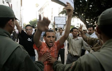 © Reuters. معدل البطالة في المغرب يرتفع الي 9.6 بالمئة في الربع/3 من 2014