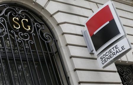 © Reuters. French bank Societe Generale logo is seen on the facade of a building in Paris