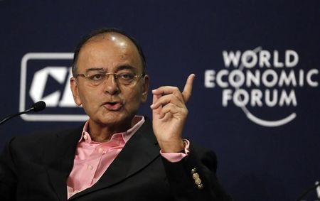 © Reuters. India's Finance Minister Jaitley speaks during the India Economic Summit 2014 at the World Economic Forum in New Delhi