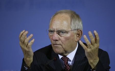 © Reuters. German Finance Minister Schaeuble addresses a news conference at the finance ministry in Berlin