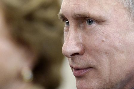© Reuters. الكرملين: التحقيق الذي يمس حليف بوتين هجوم على الرئيس نفسه