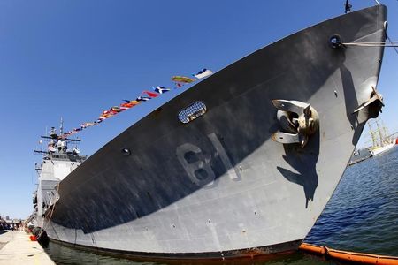 © Reuters. The USS Monterey military vessel is seen docked in the Black Sea harbour of Constanta