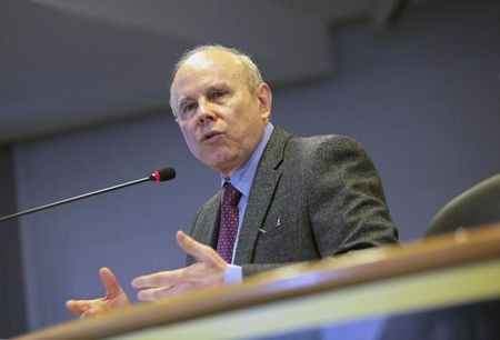 © Reuters. Ministro da Fazenda, Guido Mantega, durante coletiva de imprensa em São Paulo 