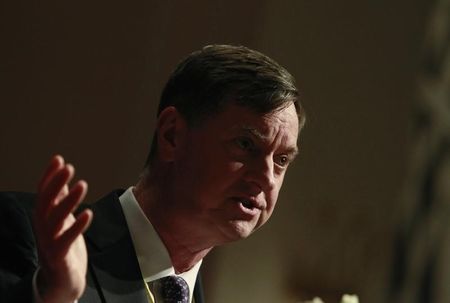 © Reuters. Chicago Federal Reserve Bank President Charles Evans speaks during the Sasin Bangkok Forum