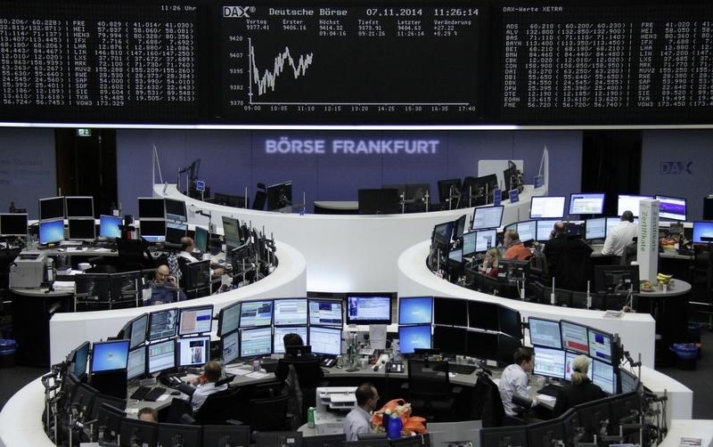 تراجع أسهم أوروبا بعد بيانات أمريكية مختلطة وهبوط البنوك بواسطة رويترز