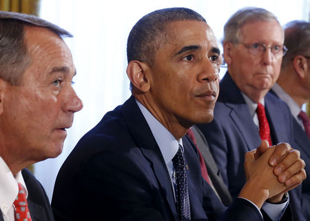 © Reuters. U.S. President Obama hosts a luncheon for bi-partisan Congressional leaders in the Old Family Dining Room at the White House in Washington