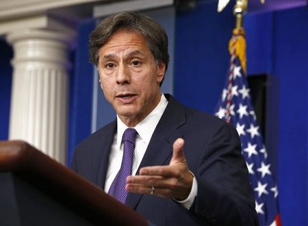 © Reuters. U.S. Deputy National Security Advisor Tony Blinken speaks on Syria at the White House in Washington