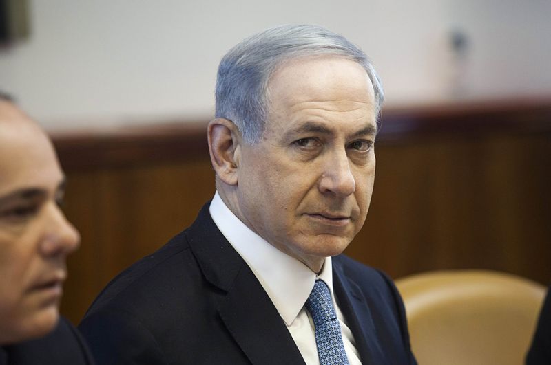 © Reuters. Israel's Prime Minister Benjamin Netanyahu attends the weekly cabinet meeting in Jerusalem