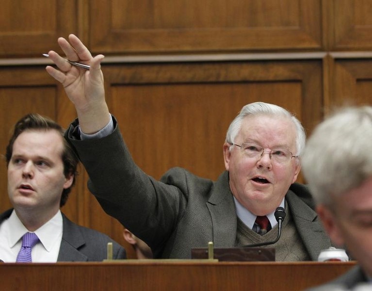 © Reuters. U.S. Rep. Joe Barton (R-TX) asks a question of the witnesses during a House Energy and Commerce Committee hearing on the Patient Protection and Affordable Care Act on Capitol Hill in Washington