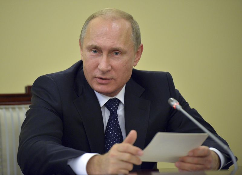 © Reuters. بوتين يدعو لتحقيق قفزة في العلوم للتصدي للعقوبات