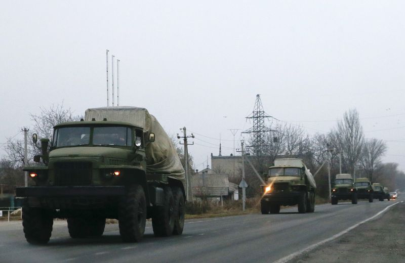 © Reuters. الجيش الأوكراني يقول إنه علق العمليات القتالية في شرق البلاد