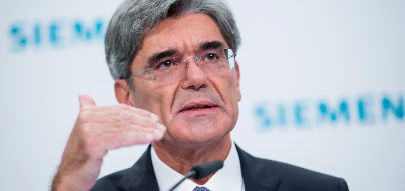 © Reuters. Siemens CEO Kaeser addresses the annual news conference in Berlin