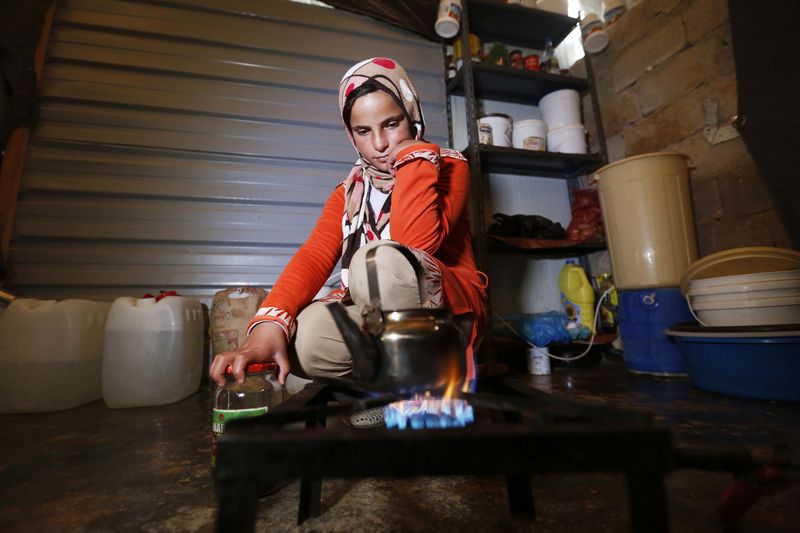 © Reuters. Refugiada síria em campo de refugiados na Jordânia