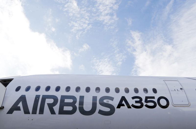 © Reuters. إيرباص: إرجاء تسليم أول طائرة A350 إلى قطر