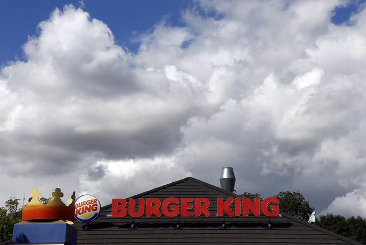 © Reuters. Logo of a Burger King fast food restaurant is seen at the chain's branch in Hanau