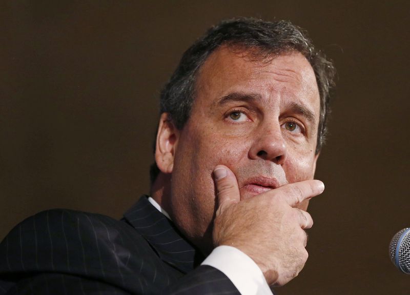 © Reuters. New Jersey Governor Christie talks at a legal reform awards luncheon at the U.S. Chamber of Commerce in Washington