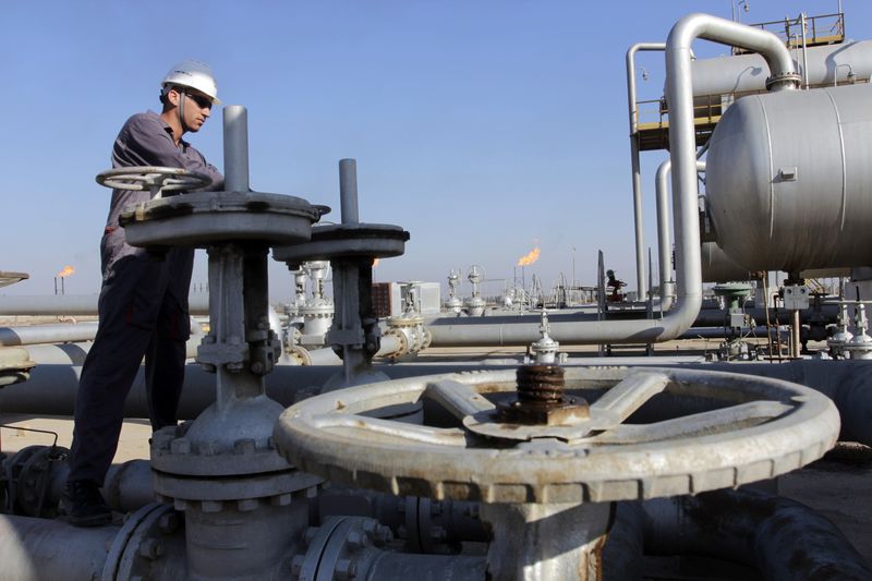© Reuters. النفط الامريكي ينزل عن مستوى 59 دولارا في التعاملات الاسيوية المبكرة