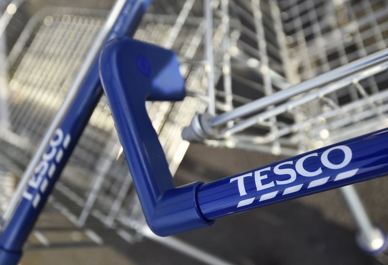 © Reuters. Shopping trolleys are seen at a Tesco supermarket in central London
