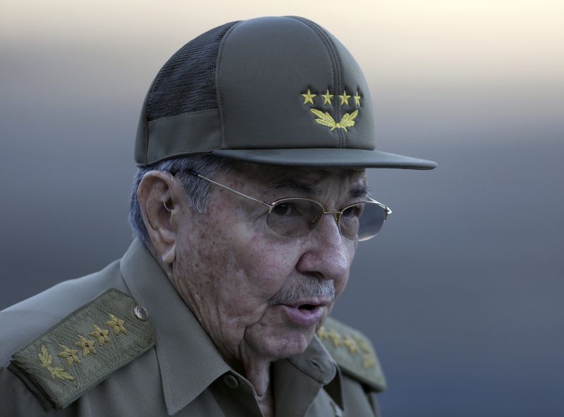 © Reuters. Cuba's President Raul Castro arrives at the mausoleum of the Cuban independence hero Antonio Maceo in Havana