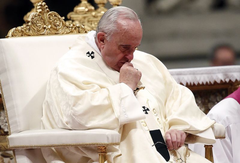 © Reuters. Papa Francisco celebra missa na Santa Sé