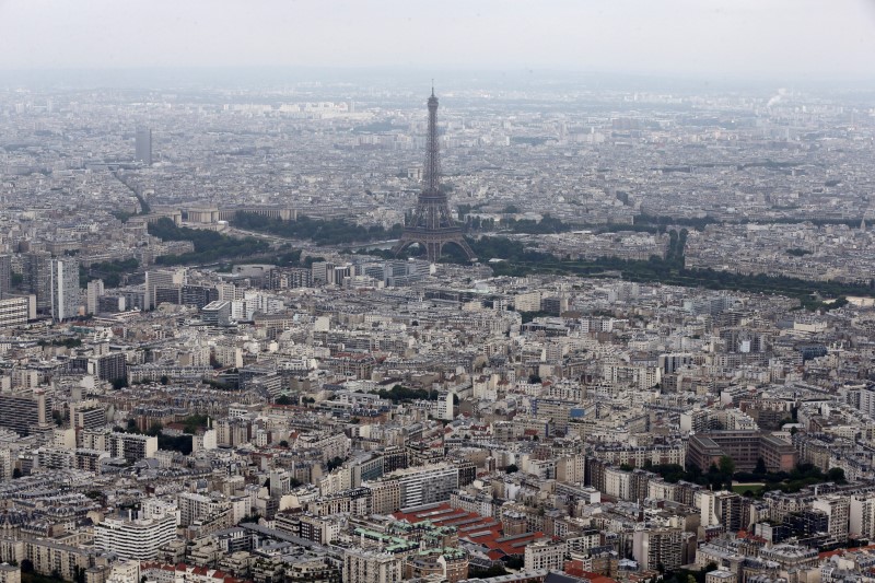 © Reuters. LA NOTE DE LA FRANCE DÉGRADÉE PAR LAGENCE FITCH