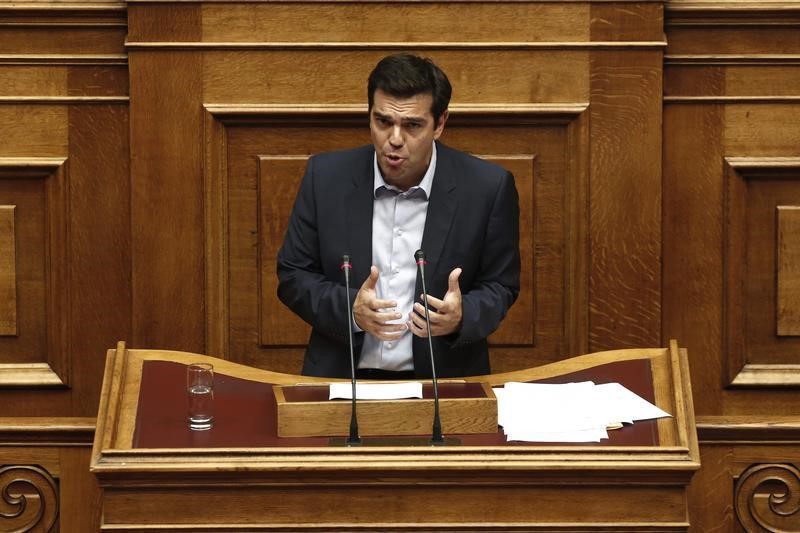 © Reuters. زعيم المعارضة اليونانية يتهم رئيس الحكومة ببث الخوف في البلاد