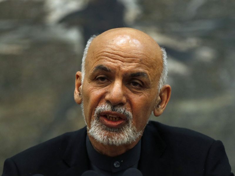 © Reuters. Afghanistan's President Ashraf Ghani speaks to the media during an event in Kabul