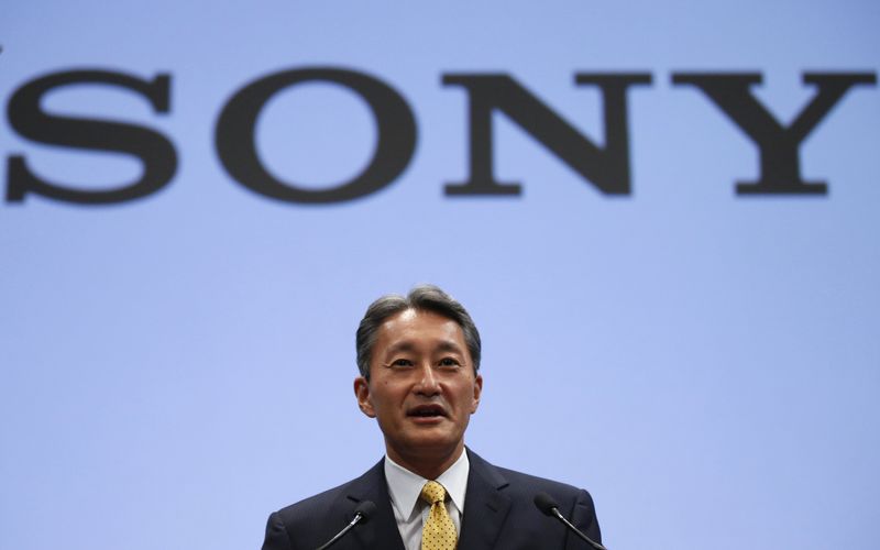 © Reuters. Sony Corp President and CEO Hirai speaks during an investors' conference at the company's headquarters in Tokyo