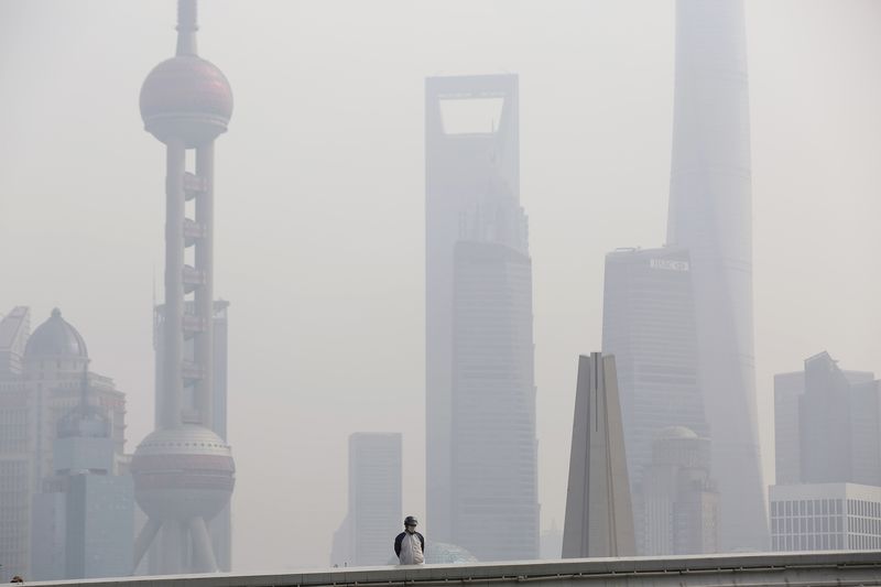 © Reuters. POUR LE CLIMAT, LE PLUS DUR RESTERA À FAIRE À PARIS DANS UN AN