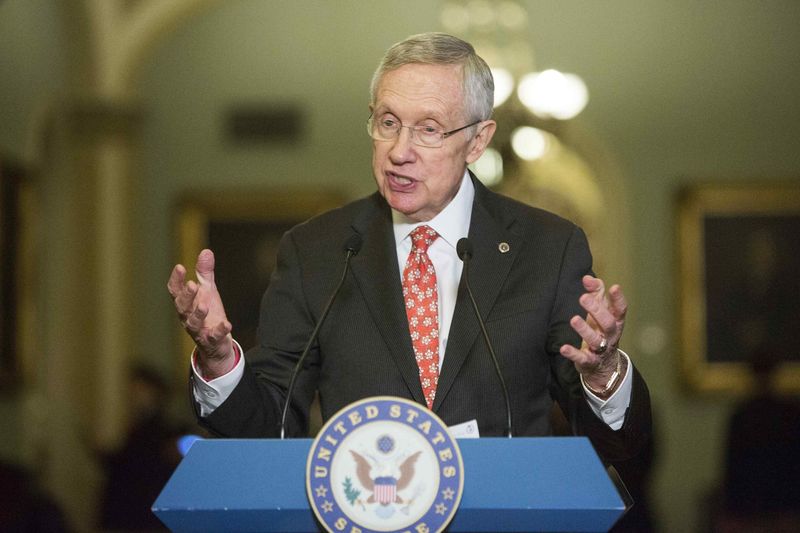 © Reuters. Reid holds a news conference after party caucus luncheons at the U.S. Capitol in Washington