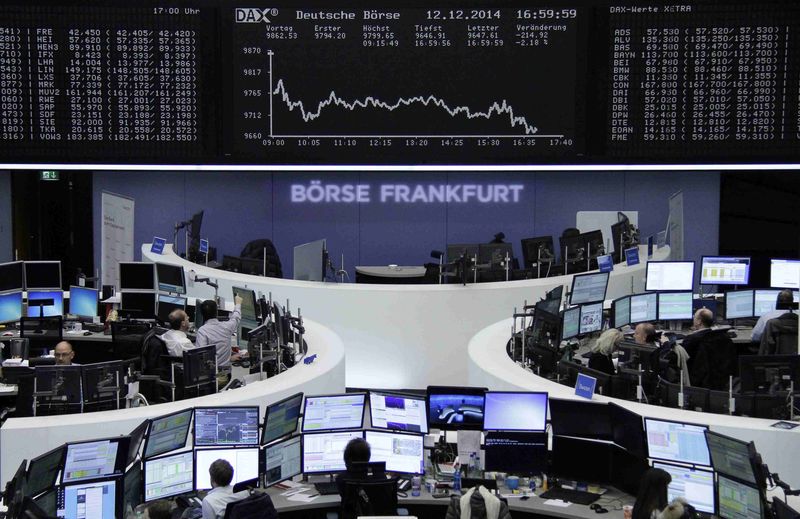 © Reuters. Las bolsas europeas y la rentabilidad del Bund caen tras un débil PMI alemán