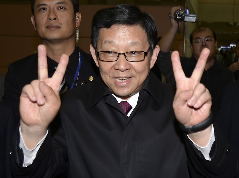 © Reuters. Chen Deming, president of China's Association for Relations Across the Taiwan Straits (ARATS), arrives for an eight-day visit, at Taoyuan International Airport