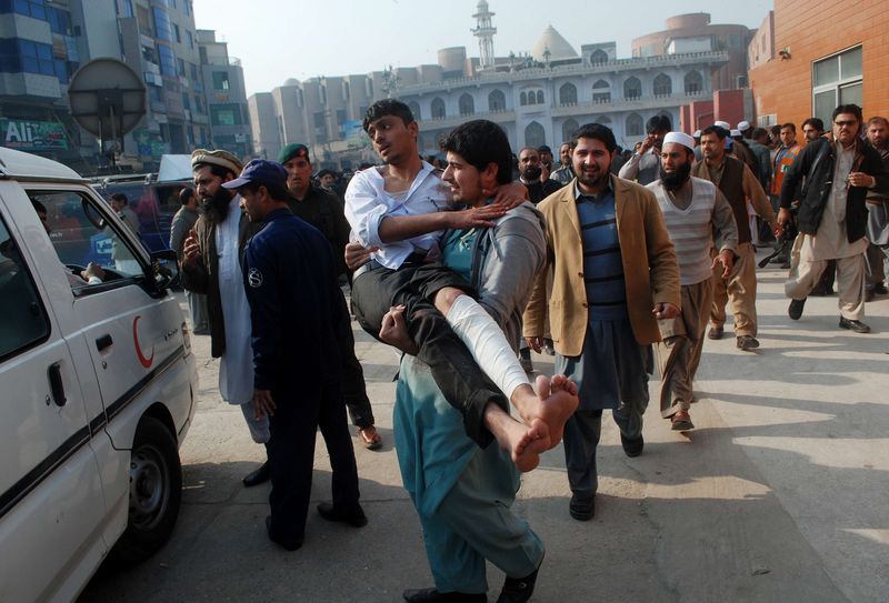 © Reuters. Al menos 126 muertos en un ataque talibán a una escuela en Pakistán