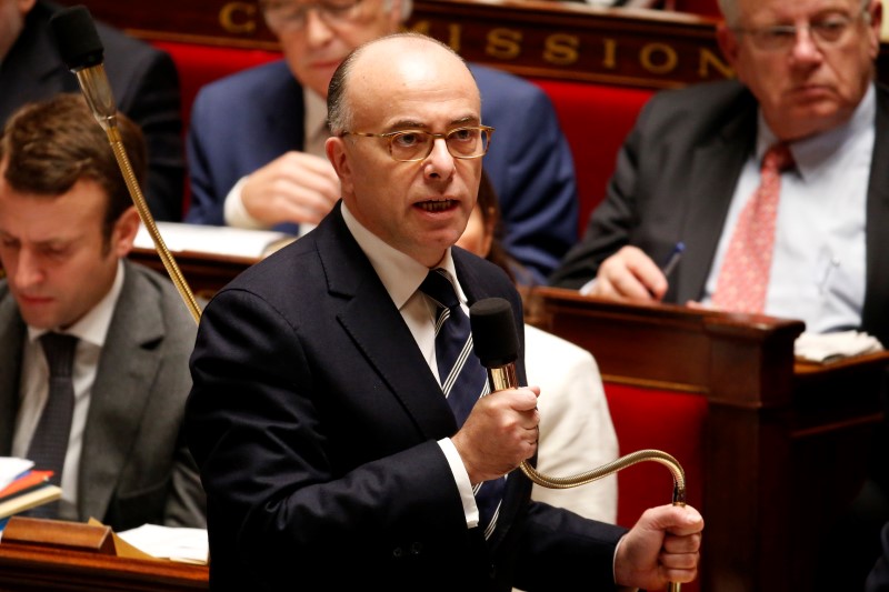 © Reuters. SELON BERNARD CAZENEUVE, PLUS DE 20% DES DJIHADISTES FRANÇAIS SONT DES CONVERTIS DE FRAÎCHE DATE