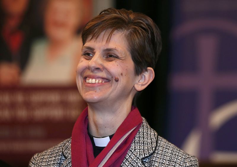 © Reuters. LIBBY LANE DEVIENT LA PREMIÈRE FEMME ÉVÊQUE DE L'ÉGLISE D'ANGLETERRE