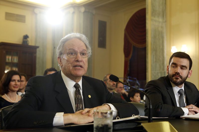 © Reuters. Mark Rosekind testifies before a Senate Commerce Science and Transportation Committee hearing on his nomination to be administrator of the National Highway Traffic Safety Administration on Capitol Hill in Washington