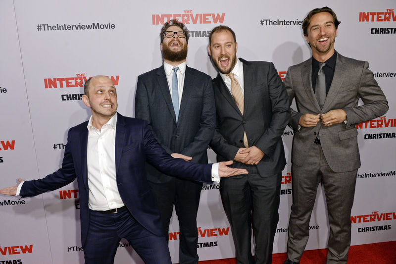 © Reuters. Dan Sterling, Seth Rogen, Evan Goldberg e James Weaver em divulgação do filme "A Entrevista"