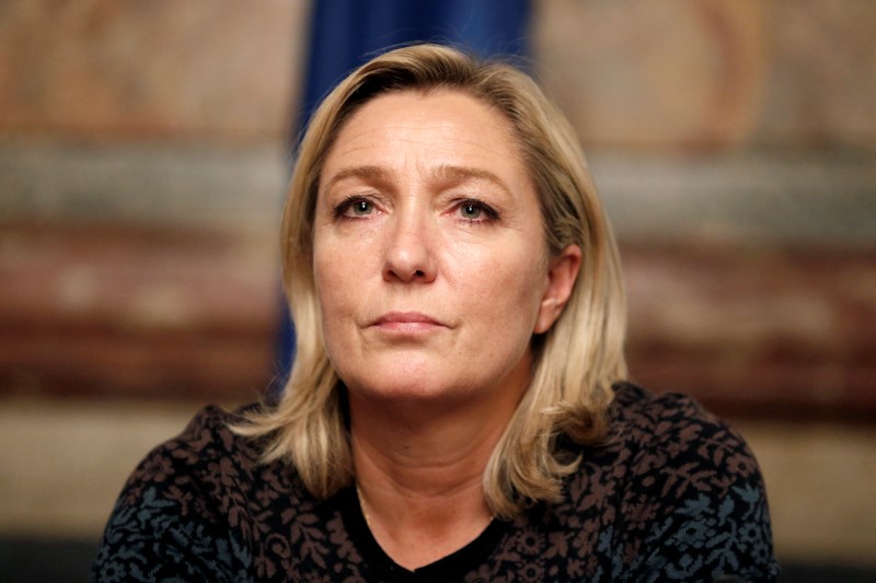 © Reuters. LE FN ANNONCE L'ANNULATION DE LA PROCÉDURE CONTRE MARINE LE PEN À LYON