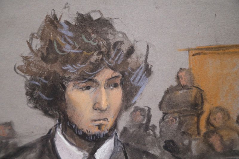 © Reuters. Boston Marathon bombing suspect Dzhokhar Tsarnaev is shown in a courtroom sketch during a pre-trial hearing at the federal courthouse in Boston
