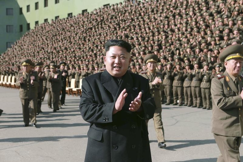© Reuters. روسيا تدعو زعيم كوريا الشمالية لزيارتها في مايو