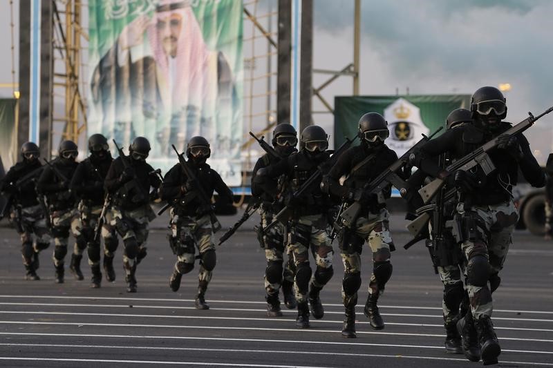 © Reuters. وزارة الداخلية: قوات الأمن السعودية تقتل أربعة متشددين