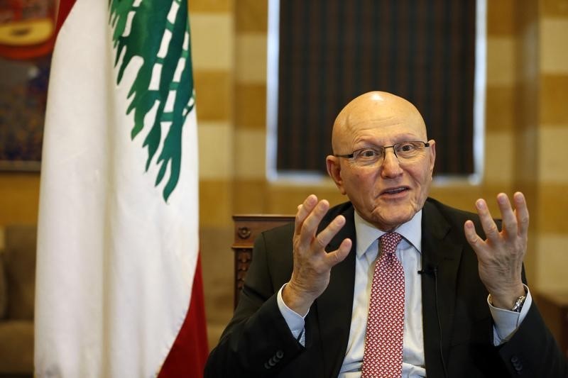 © Reuters. Lebanon's Prime Minister Tammam Salam speaks during an interview with Reuters in his office in Beirut