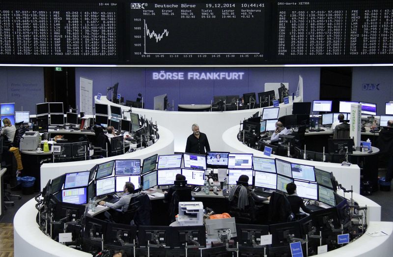 © Reuters. Bolsas europeas suben a primera hora, Neste Oil brilla