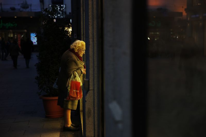 © Reuters. Sube la confianza del consumidor en la zona euro en diciembre